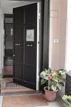 Vacanze Romane Rooms
