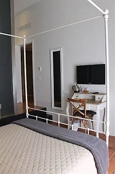 ** ゲストハウス 5 Rooms Apartment For 7 People Near Coloseum ローマ イタリア