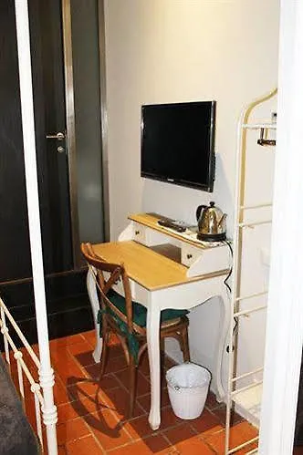 5 Rooms Apartment For 7 People Near Coloseum 로마 2*,