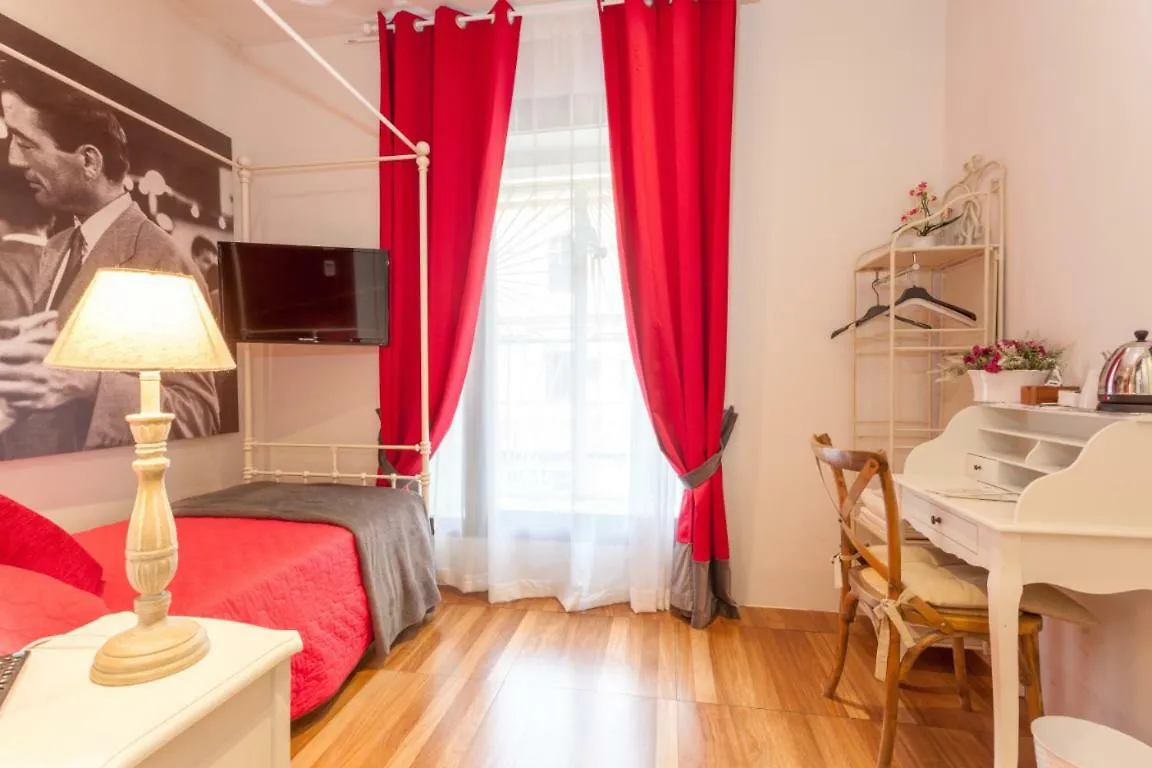 5 Rooms Apartment For 7 People Near Coloseum Rome 2*,  Italy