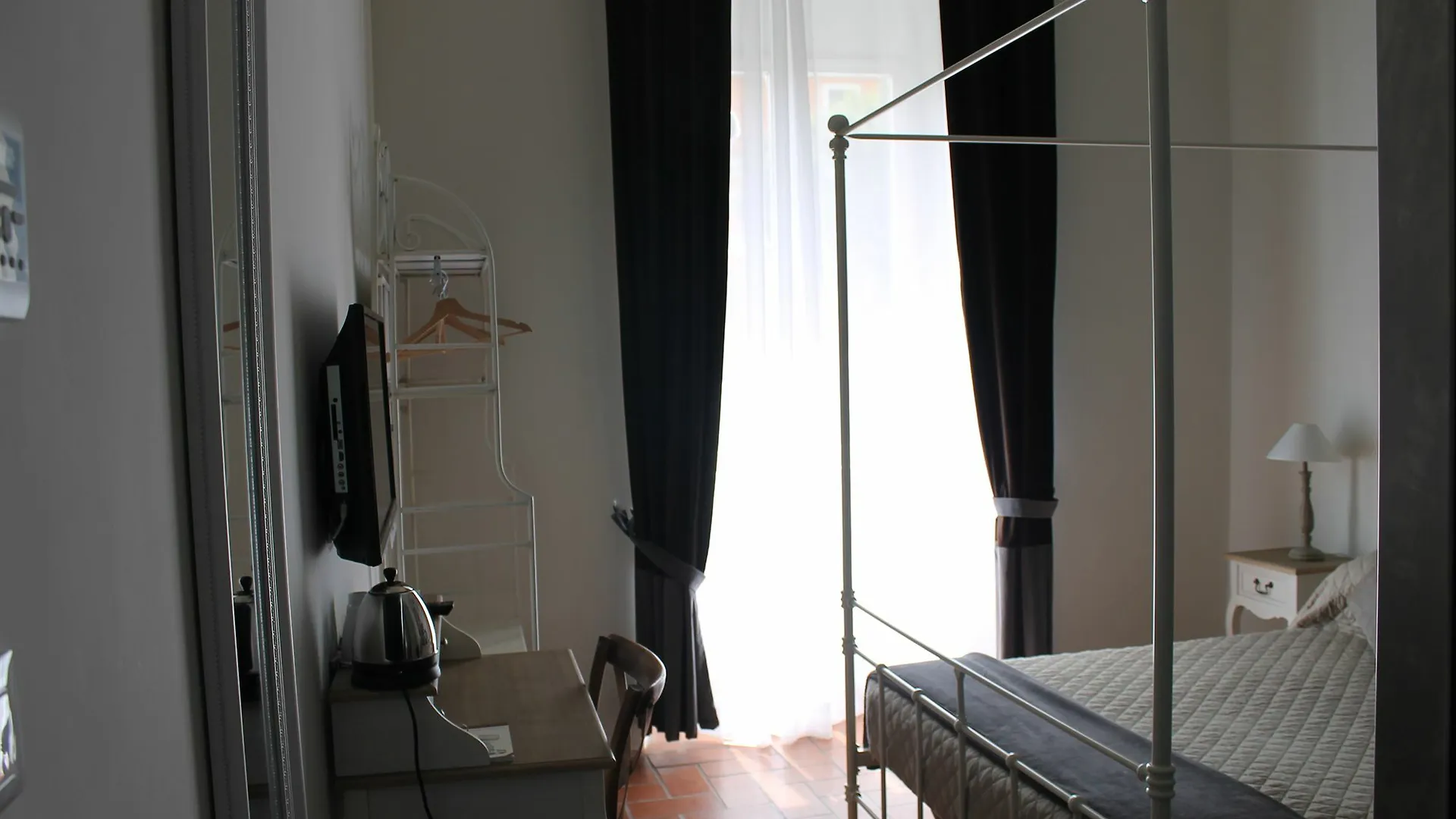 5 Rooms Apartment For 7 People Near Coloseum Rome