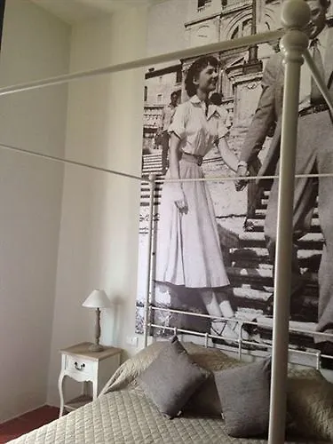 Guest house 5 Rooms Apartment For 7 People Near Coloseum Rome